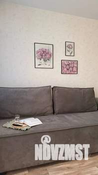 Студия квартира, посуточно, 35м2, 8/17 этаж