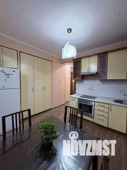 1-к квартира, посуточно, 54м2, 1/1 этаж