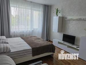 1-к квартира, посуточно, 37м2, 4/11 этаж