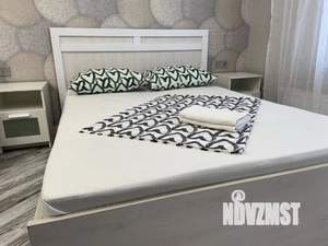 1-к квартира, посуточно, 34м2, 13/25 этаж