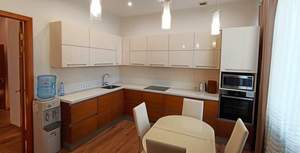 4-к квартира, на длительный срок, 140м2, 4/9 этаж