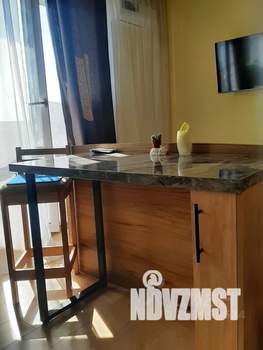 Студия квартира, посуточно, 37м2, 17/18 этаж