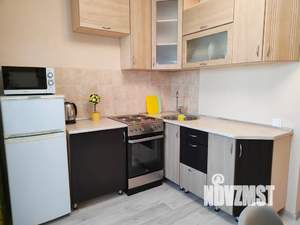 1-к квартира, посуточно, 37м2, 3/17 этаж