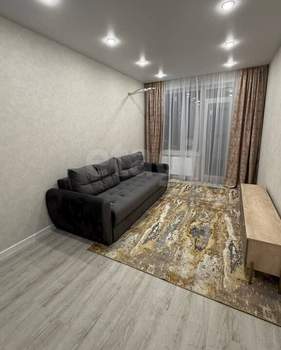 1-к квартира, на длительный срок, 42м2, 7/32 этаж