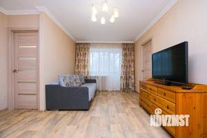 2-к квартира, посуточно, 47м2, 1/1 этаж