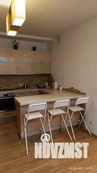 Студия квартира, посуточно, 40м2, 19/19 этаж