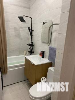 Студия квартира, посуточно, 30м2, 10/18 этаж