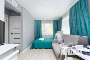 Студия квартира, посуточно, 42м2, 1/5 этаж