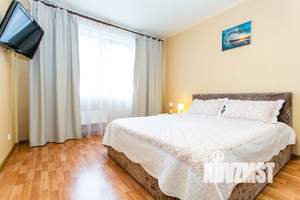 1-к квартира, посуточно, 44м2, 6/18 этаж