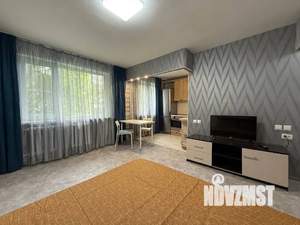 Студия квартира, посуточно, 35м2, 1/5 этаж