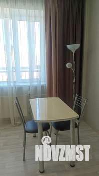 Студия квартира, посуточно, 25м2, 19/19 этаж