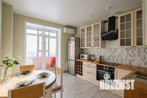 1-к квартира, посуточно, 40м2, 13/20 этаж