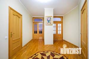 3-к квартира, посуточно, 150м2, 3/4 этаж