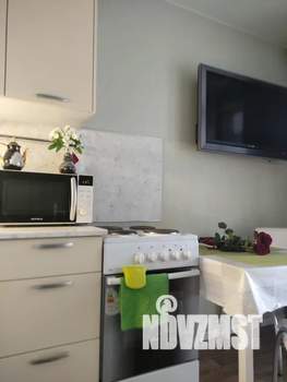 Студия квартира, посуточно, 35м2, 5/17 этаж