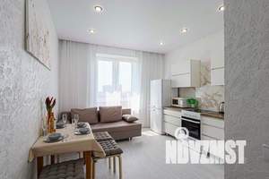 1-к квартира, посуточно, 35м2, 7/25 этаж