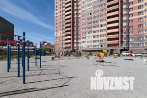 2-к квартира, посуточно, 42м2, 20/25 этаж