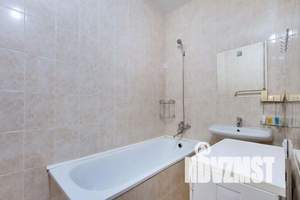 1-к квартира, посуточно, 40м2, 6/25 этаж