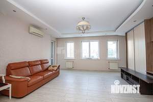 3-к квартира, на длительный срок, 130м2, 7/17 этаж