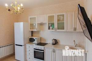 2-к квартира, посуточно, 65м2, 13/25 этаж