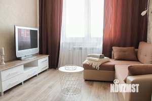 1-к квартира, посуточно, 42м2, 1/1 этаж