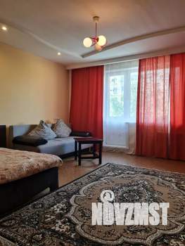 1-к квартира, посуточно, 43м2, 5/10 этаж