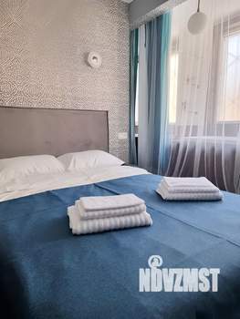Студия квартира, посуточно, 36м2, 1/9 этаж