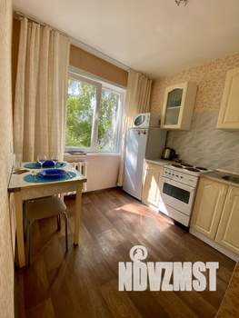 2-к квартира, посуточно, 45м2, 1/5 этаж