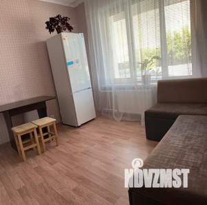 1-к квартира, посуточно, 38м2, 1/18 этаж