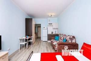 Студия квартира, посуточно, 35м2, 3/20 этаж