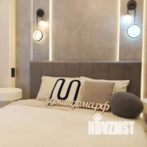 1-к квартира, посуточно, 37м2, 3/25 этаж