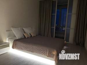 1-к квартира, посуточно, 40м2, 21/25 этаж