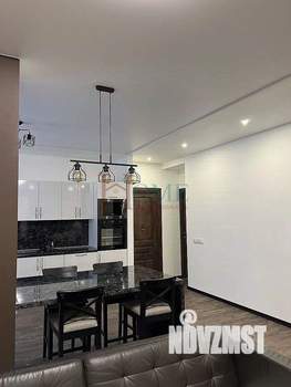 3-к квартира, на длительный срок, 130м2, 1/5 этаж