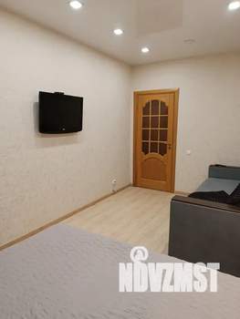 1-к квартира, посуточно, 40м2, 5/19 этаж