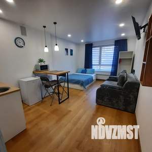 Студия квартира, посуточно, 25м2, 1/19 этаж
