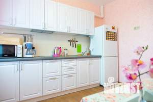 1-к квартира, посуточно, 42м2, 8/14 этаж