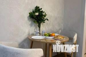 1-к квартира, посуточно, 35м2, 22/30 этаж