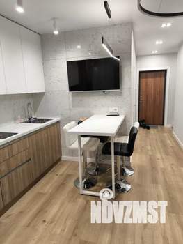 Студия квартира, посуточно, 34м2, 13/25 этаж