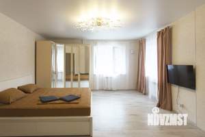 2-к квартира, посуточно, 40м2, 1/17 этаж