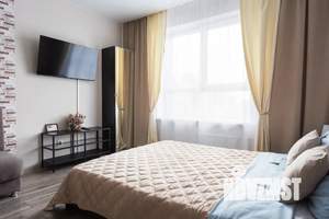 Студия квартира, посуточно, 28м2, 10/25 этаж
