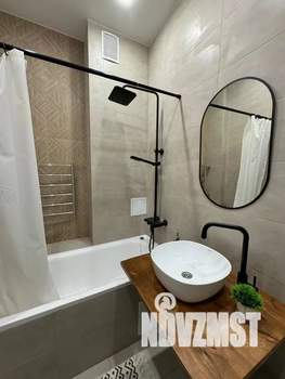 Студия квартира, посуточно, 42м2, 2/19 этаж