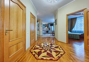 3-к квартира, на длительный срок, 145м2, 3/5 этаж