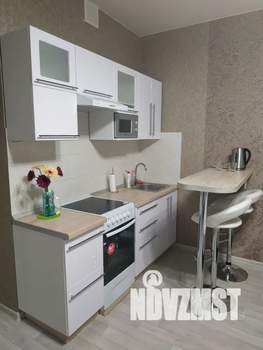 Студия квартира, посуточно, 28м2, 1/18 этаж