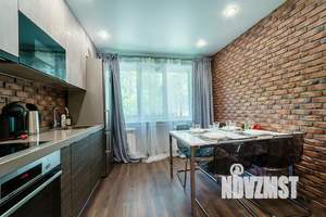 3-к квартира, посуточно, 56м2, 1/5 этаж