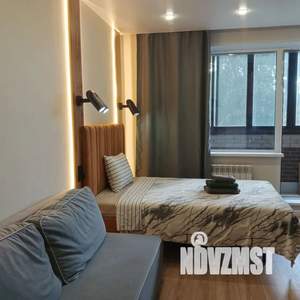 Студия квартира, посуточно, 28м2, 3/22 этаж