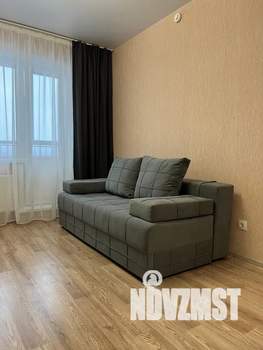 Студия квартира, посуточно, 30м2, 12/18 этаж