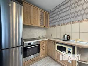 Студия квартира, посуточно, 35м2, 1/5 этаж
