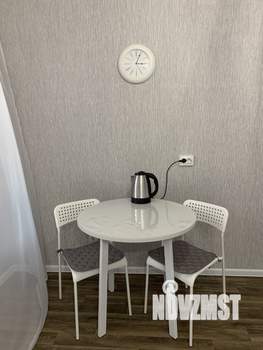 Студия квартира, на длительный срок, 32м2, 4/22 этаж