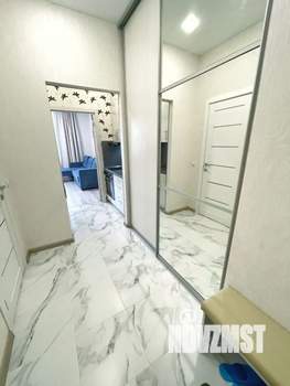 Студия квартира, посуточно, 32м2, 1/24 этаж