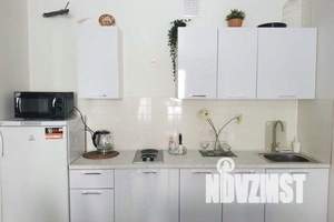 2-к квартира, посуточно, 42м2, 1/17 этаж