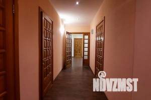 2-к квартира, посуточно, 55м2, 1/5 этаж